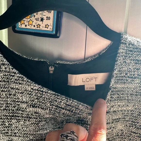 LOFT | Tweed Gray & White Textured Women's Dress Size 2P - Picture 5 of 7